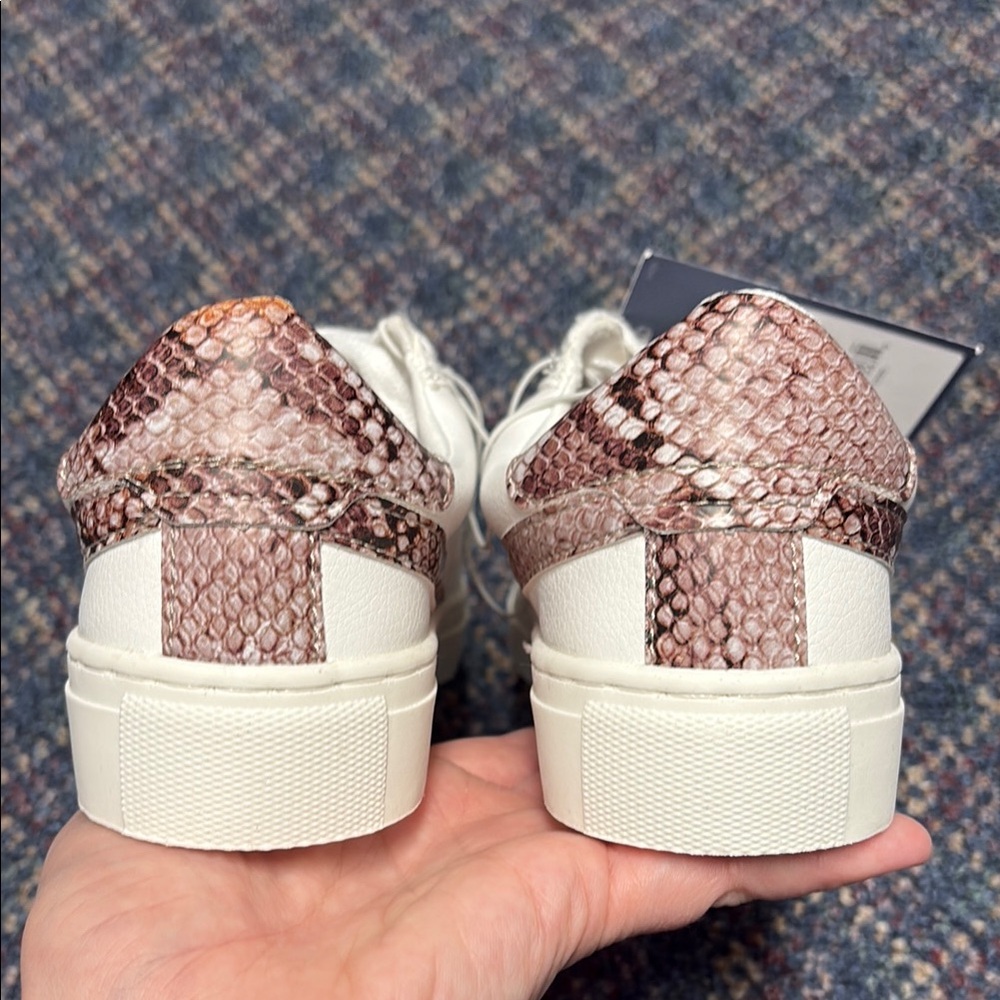 NWT Universal Thread White and Orange Sneakers with Fashionable Accents size 5 - Picture 9 of 16